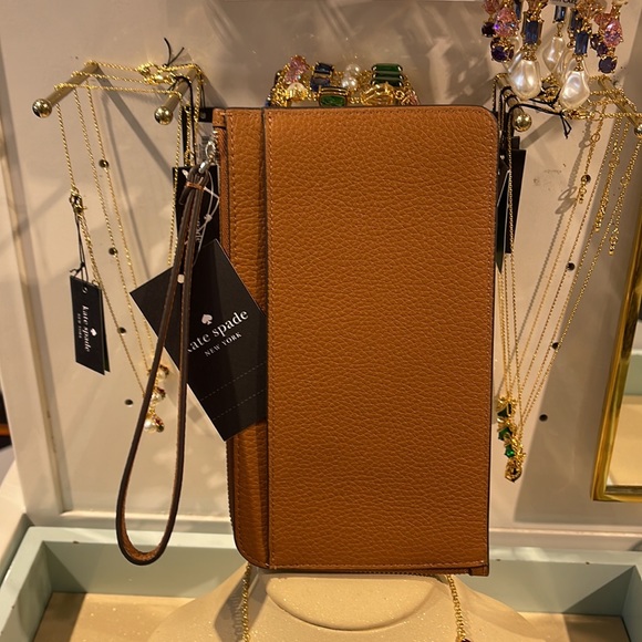 Kate Spade Medium Lucy L-Zip Wristlet Pebble Leather 

Warm Gingerbread 
NWT - Picture 16 of 16